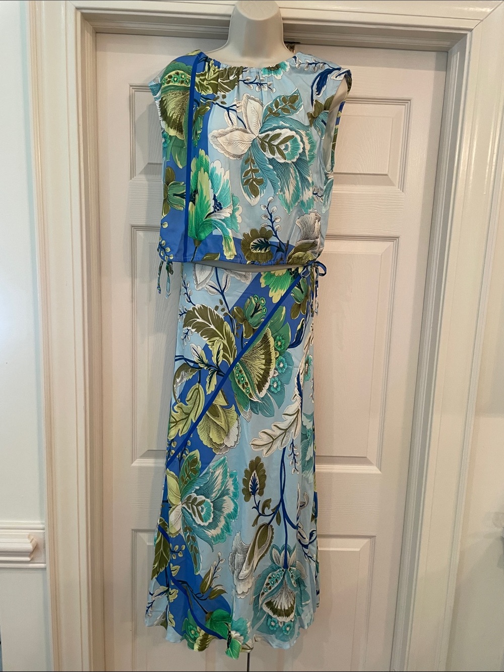 Fifteen Twenty floral two piece matching set- Sami top with pull on skirt